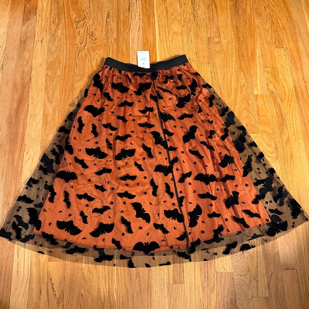 NEW Bat Pattern Skirt - Picture 4 of 4